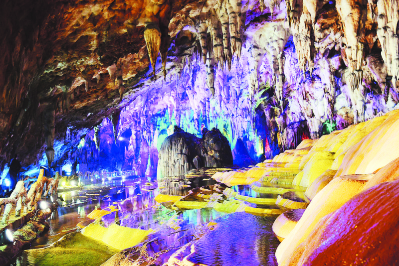 陈仁宝 | 洞中日月长-南方文苑网