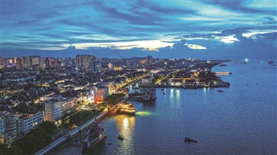 桂南雨 | 夜北海醉流光-南方文苑网