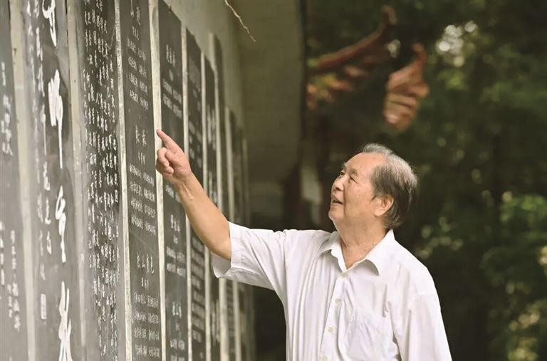 王文昌 | 校长罗伏龙-南方文苑网