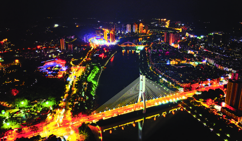 覃蔚峰 | 美在百色-南方文苑网