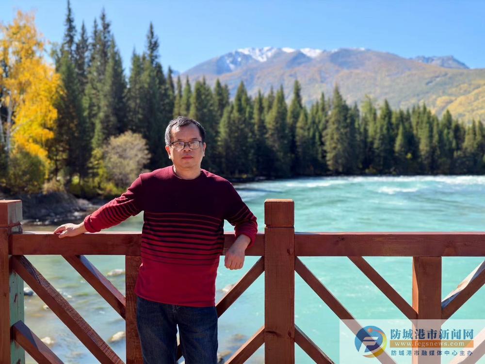 说说《蛋镇诗社》